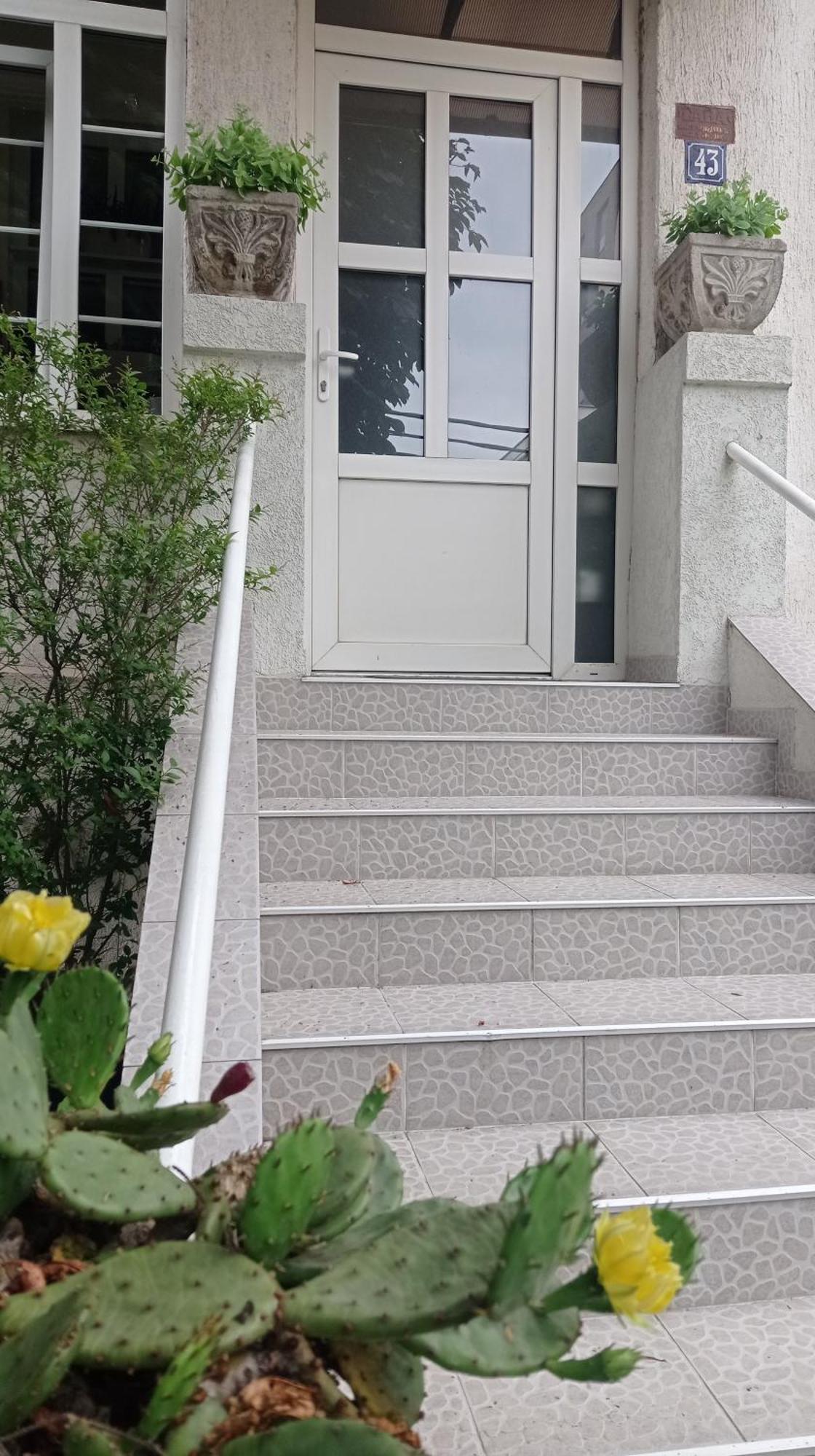Apartment Happy Garden Belgrade