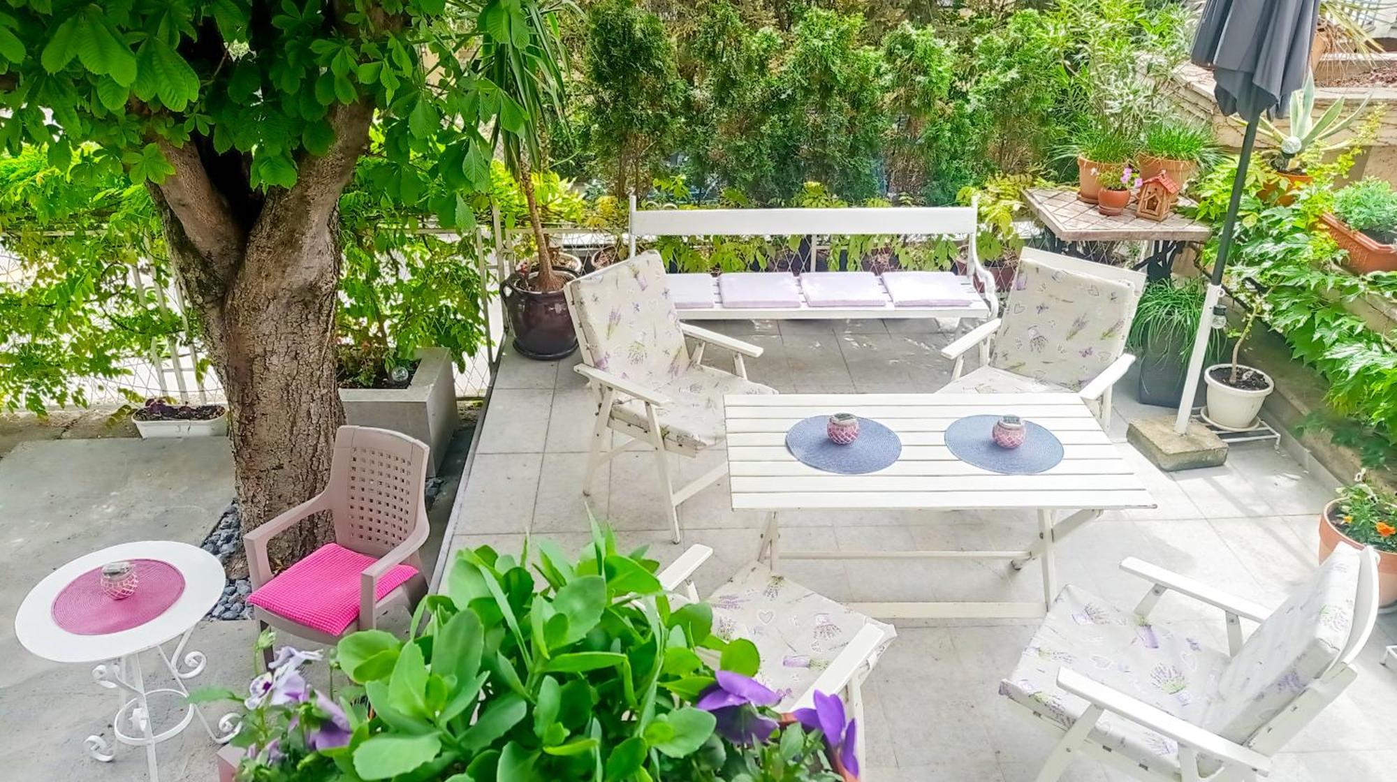 Apartment Happy Garden Belgrade